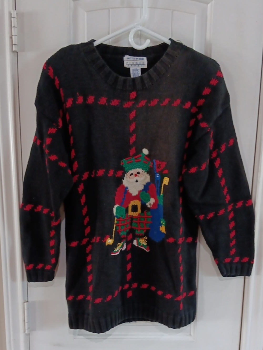 VTG Picone Sport Hand Knit Golfing Santa Christmas Sweater L